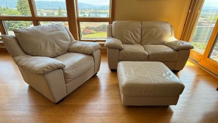 Italian leather three piece couch set ottoman love seat