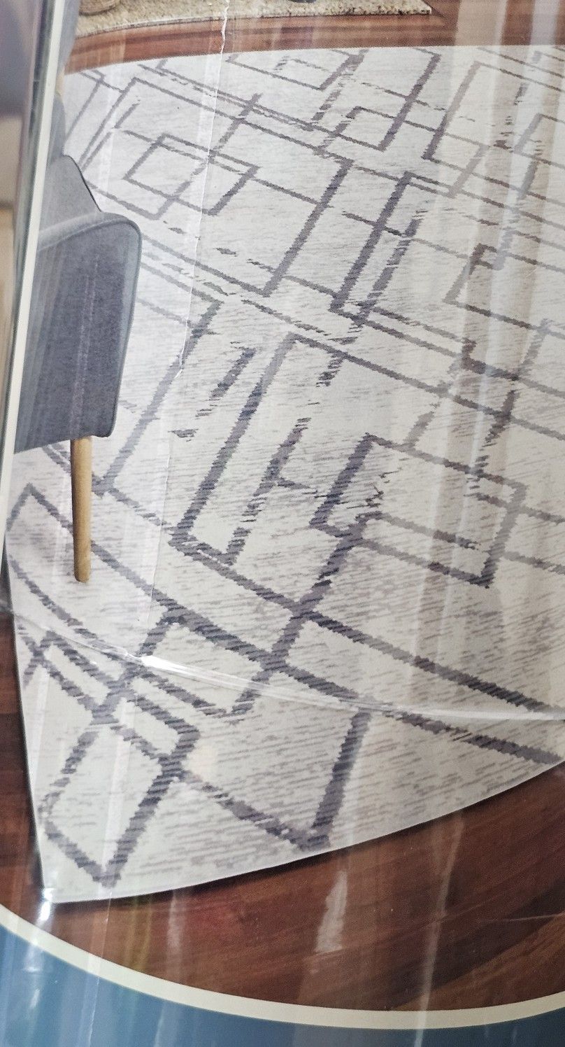 7'10 X 10 New Rug