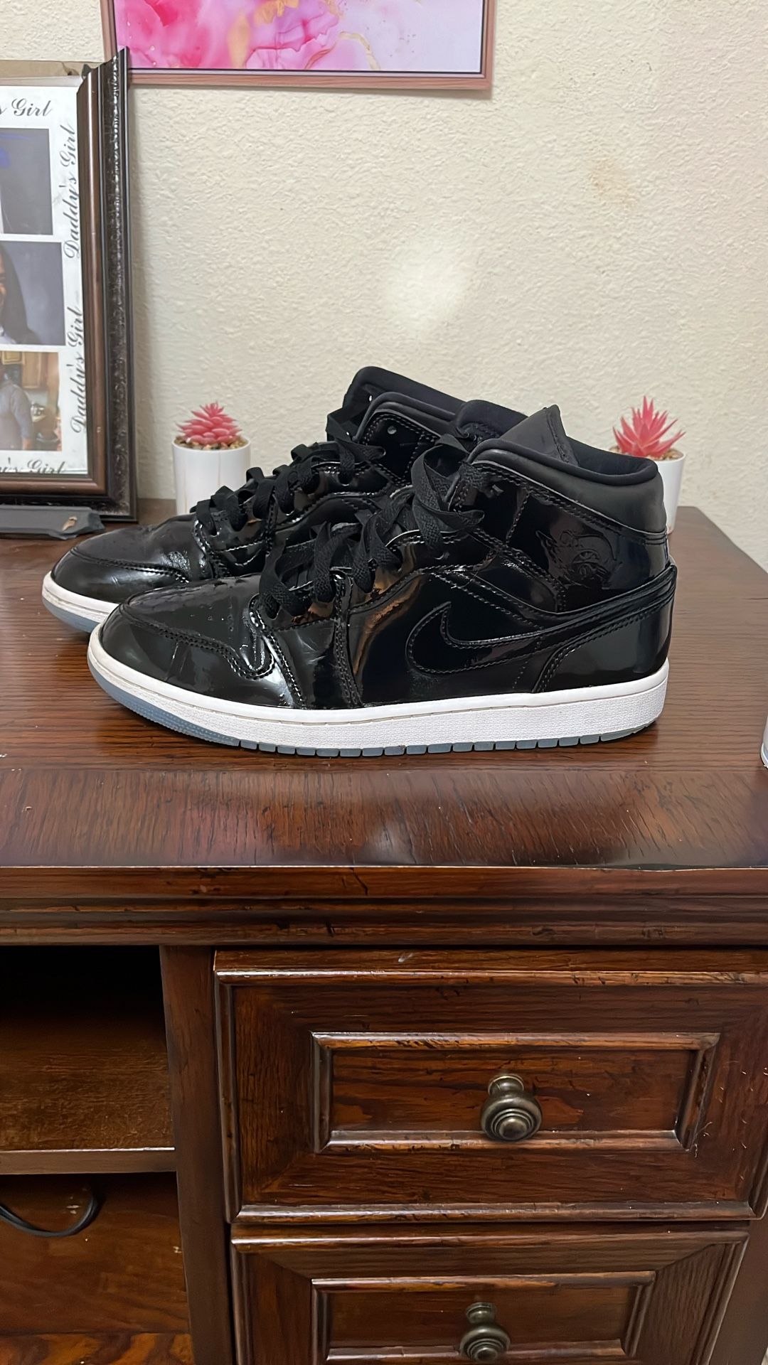 Jordan AJ 1 Mid SE Men's