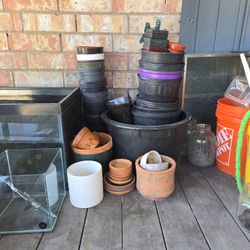 Large Amount Of Plastic And Ceramic Plant Pots