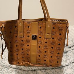 MCM Purse (medium)