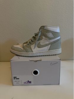 Nike air Jordan retro 1 seafoam green size 9.5