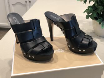 Like new Michael Kors size 6