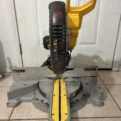Dewalt 718 sliding saw, 12 inch, Good condition, Work perfectly