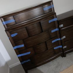 Dresser set