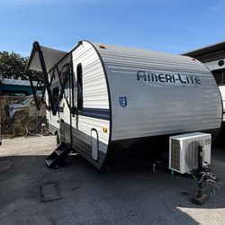 Rv Ameri - Lite Año 2021 18 Pies Ubicado 9850 Nw 27 Ave Miami Fl 33147 Telef (contact info removed) O (contact info removed)