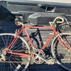 Vintage 80s road bike