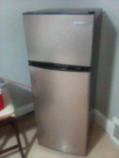 Silver ,Black Fridgidair Medium Fridge ,