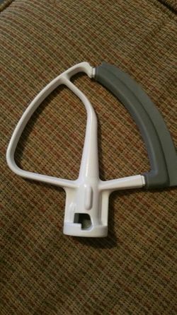 Kitchenaid artisan mixer flex edge beater