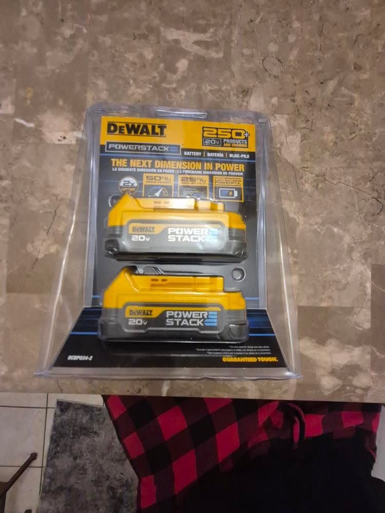 DEWALT 20V VOLT MAX POWERSTACK COMPACT BATTERY 2 PACK