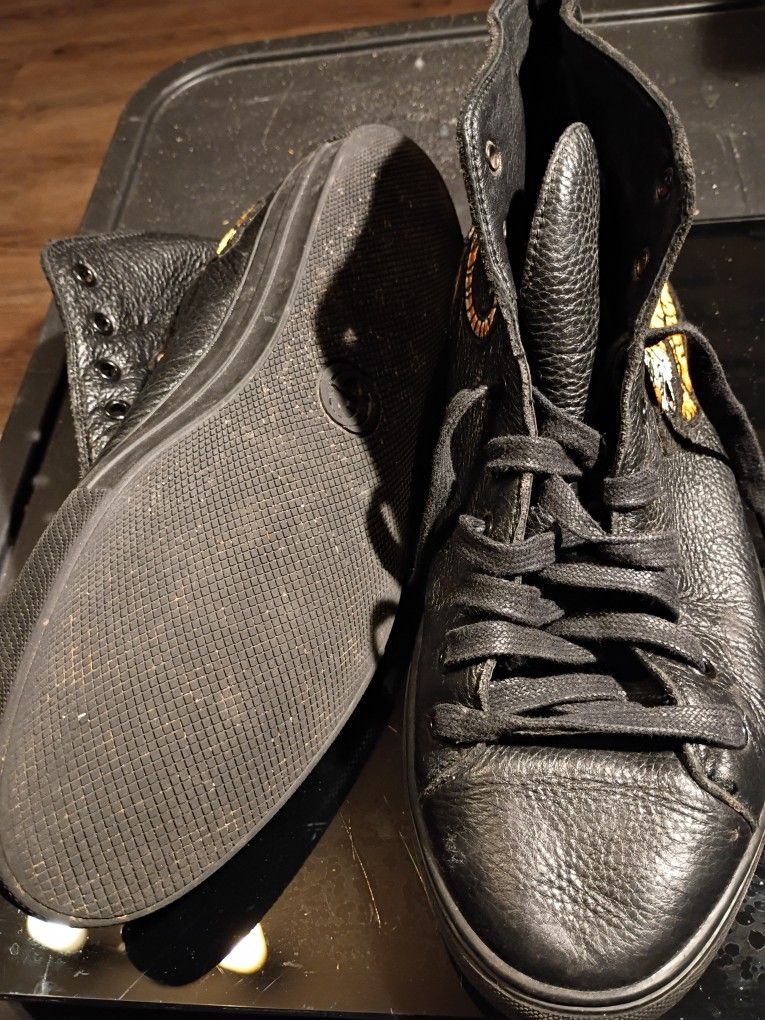 GUCCI AUTHENTIC TIGER PRINT HIGH TOP LEATHER  SNEAKERS SIZE EUROPEAN 43