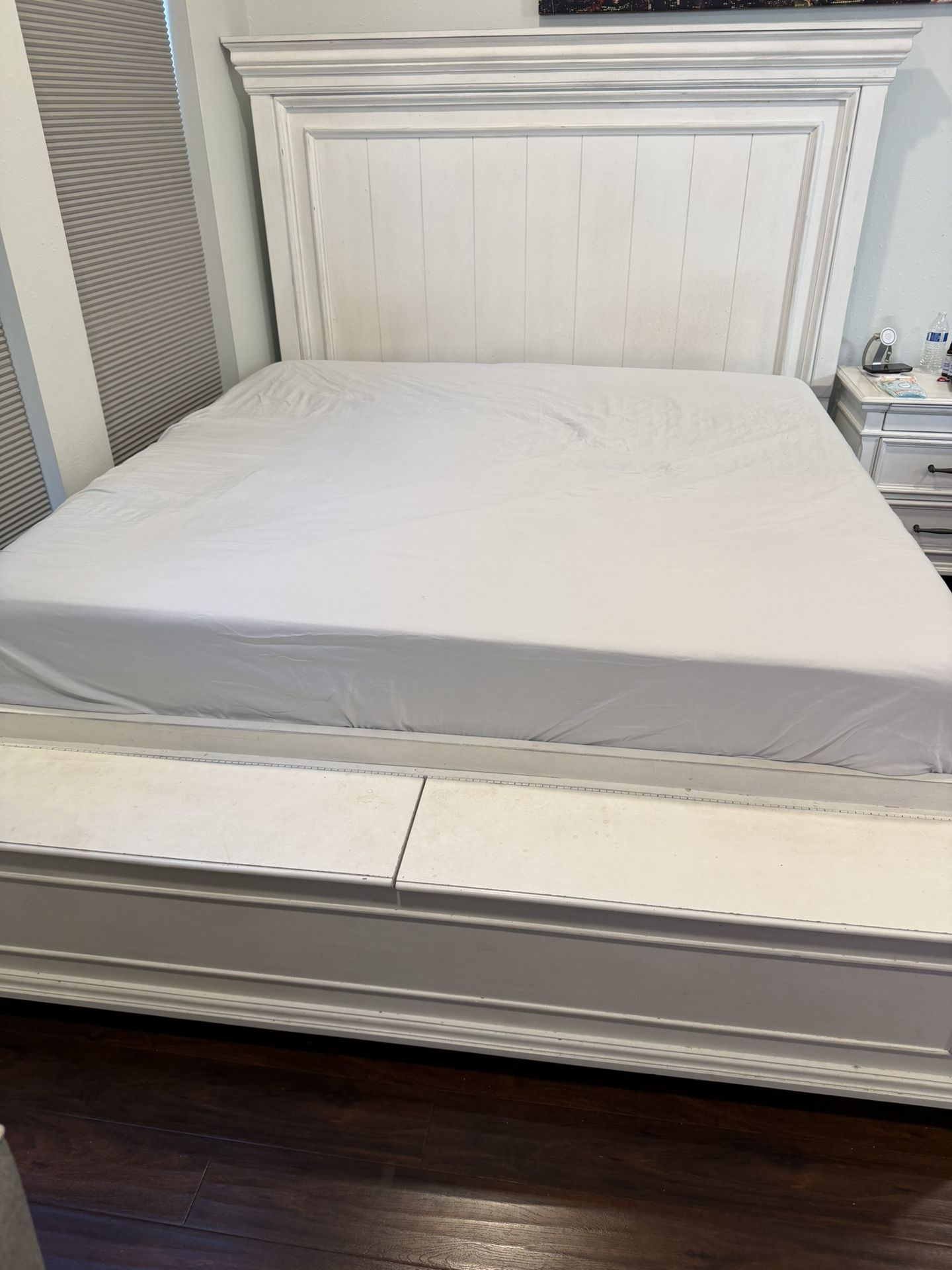 King Bedroom Set. Juego De Cuarto King