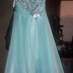 Size 14 Mac duggal Gown 