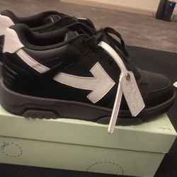 Off White Out Of Office Size 44 (11)