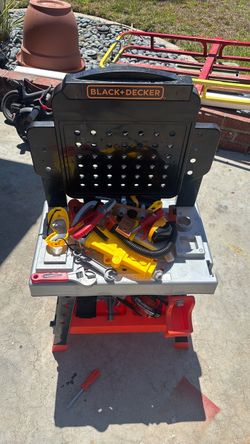 Kids Tool Bench Black and Decker
