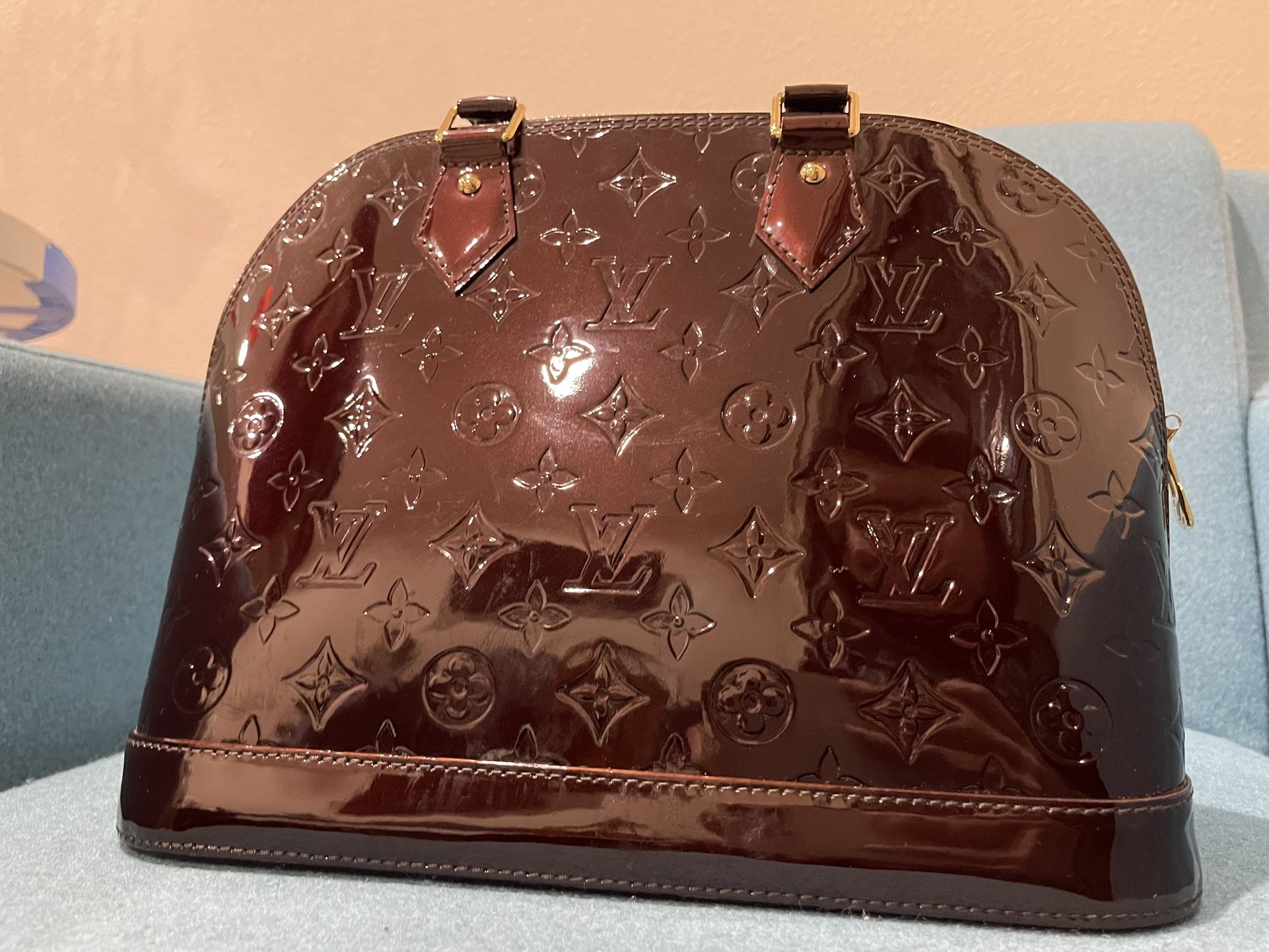 Monogram Vernis Alma MM Amarante Included Dust Bag