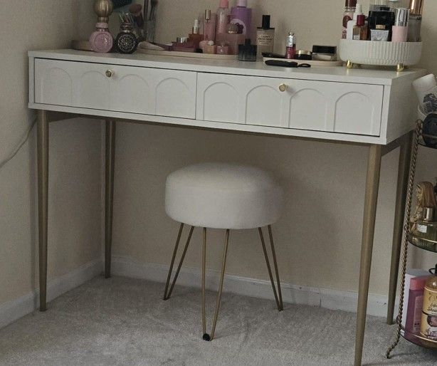 Vanity And Chair