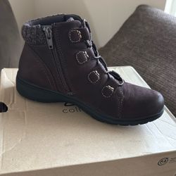 Clark’s Collection Brown Tied Boots