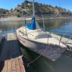 1979 Chrysler Sailboat – Project Boat – Floating – Mast/Rigging – $2,200 OBO” 