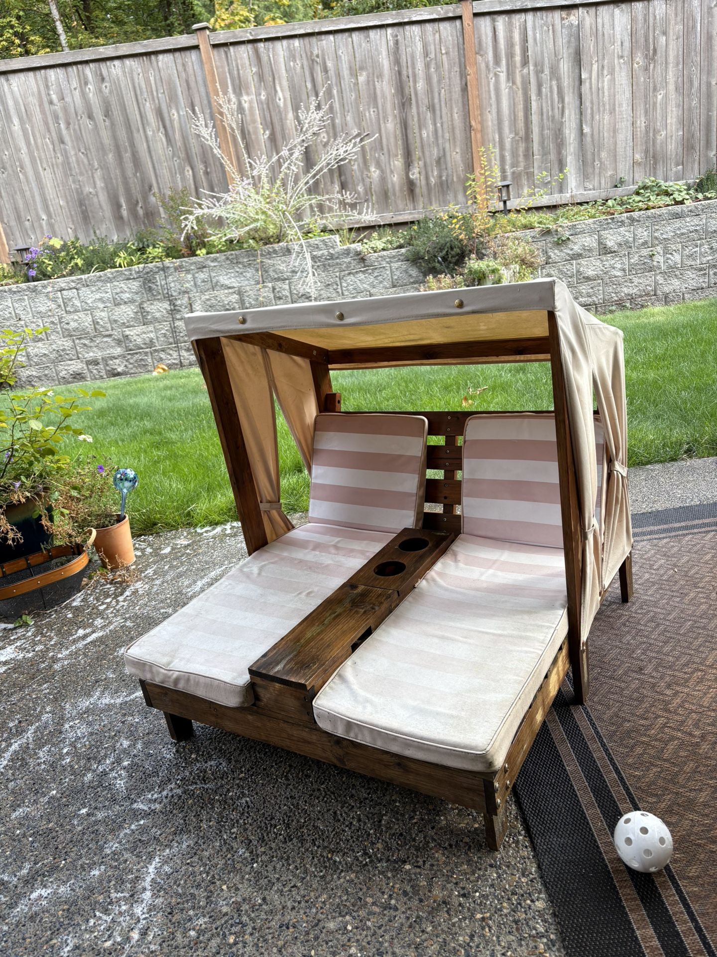 Kids Double Chaise Lounge with Cup Holders. Color: Espresso & Oatmeal