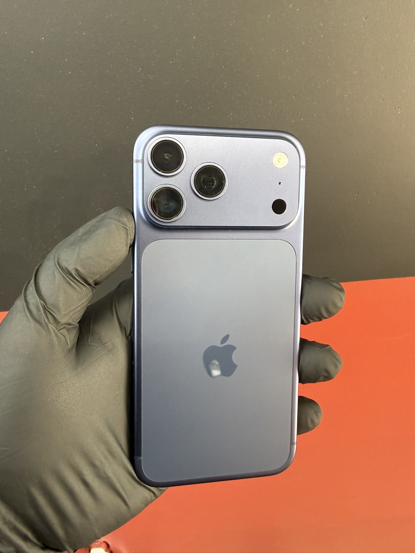 iphone 17 Pro Max 256gb (Cricket)