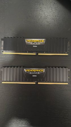CORSAIR VENGEANCE RAM  USED