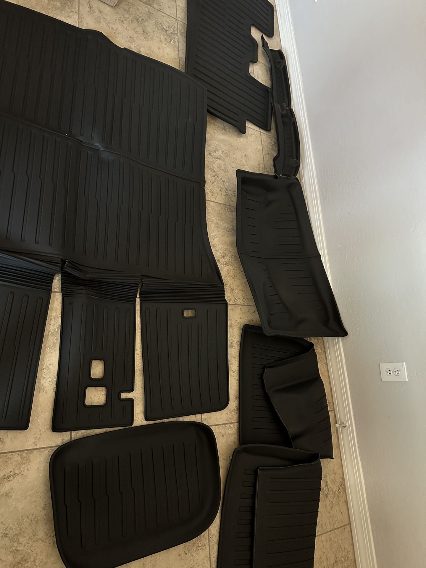 Tesla Car Model Y Floor Mats 7 Piece Set