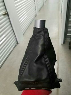 2004 Acura TL 6spd shift boot.