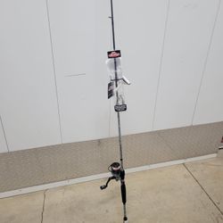 Abu Garcia 7' Vengeance Spinning Combo Fishing Kit with Berkley