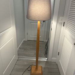 Floor lamp, delivery fee curbside drop off New Jersey only locally