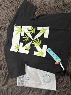 Off White New Size Large 