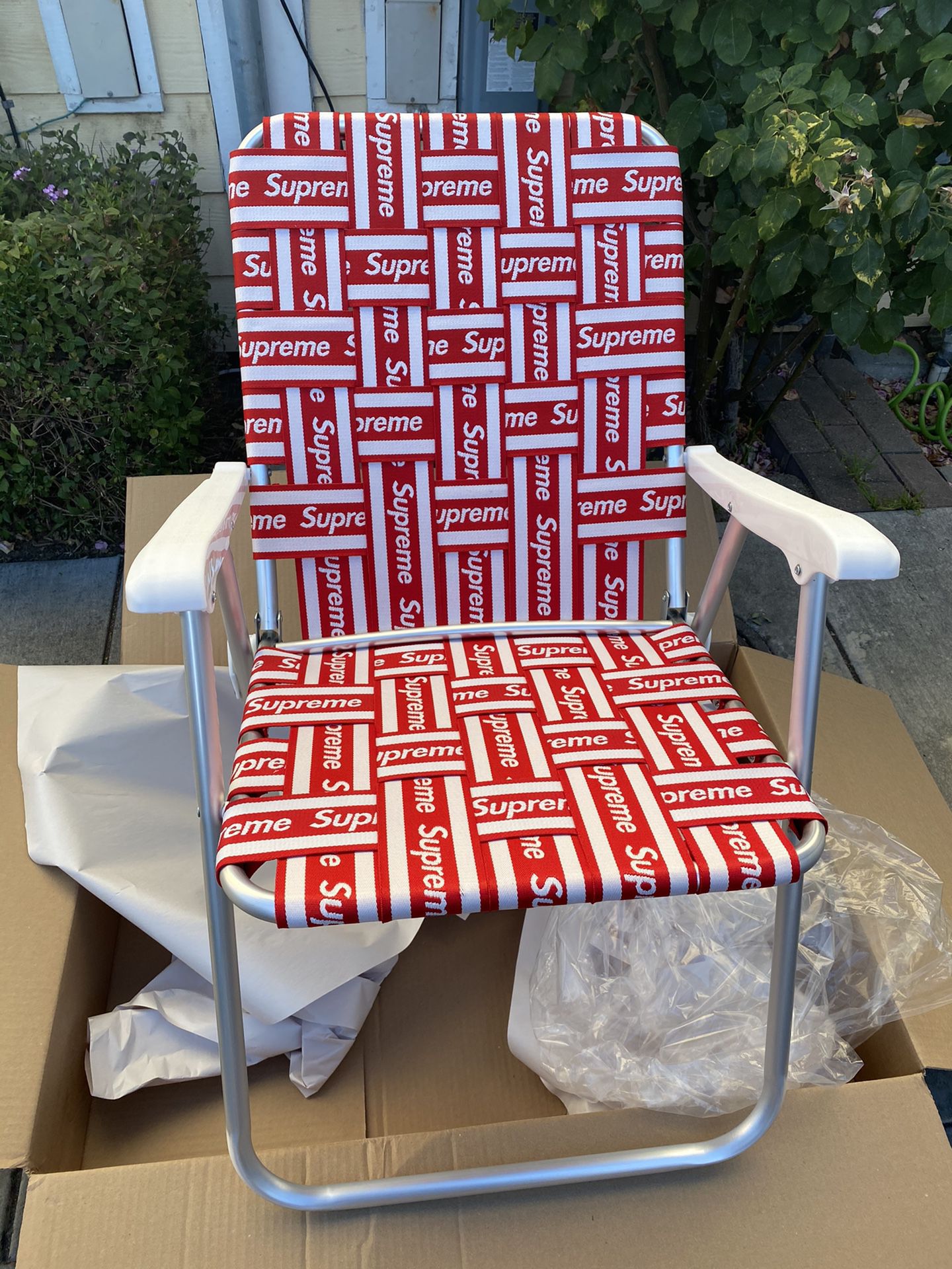 supreme lawn chair for Sale in Alameda, CA - OfferUp