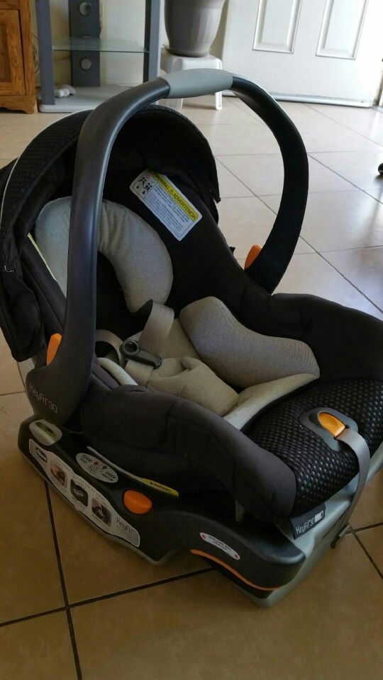 Chicco KeyFit zip car seat (Baby & Kids) in Chula Vista, CA - OfferUp Chicco KeyFit zip car seat (Baby & Kids) in Chula Vista, CA - OfferUp