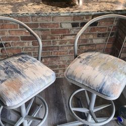Swivel Bar Stools 