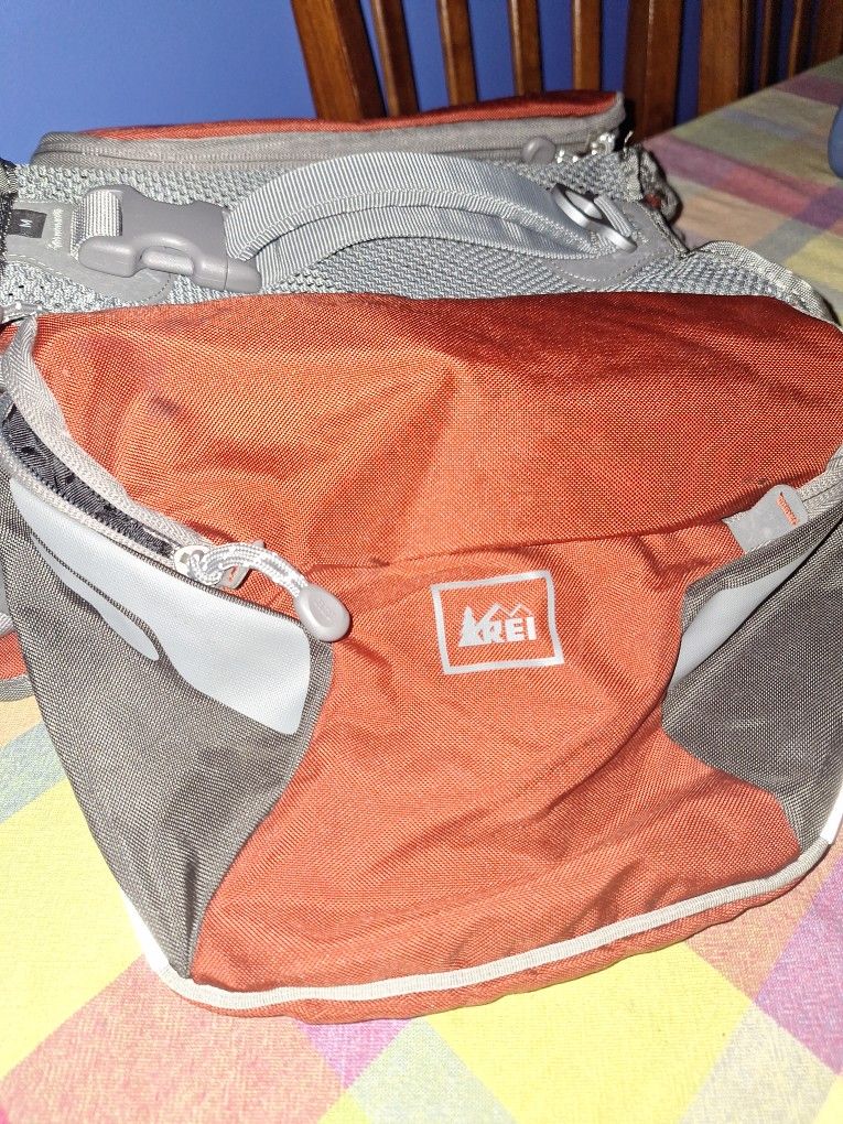New REI Dog Backpack Size M