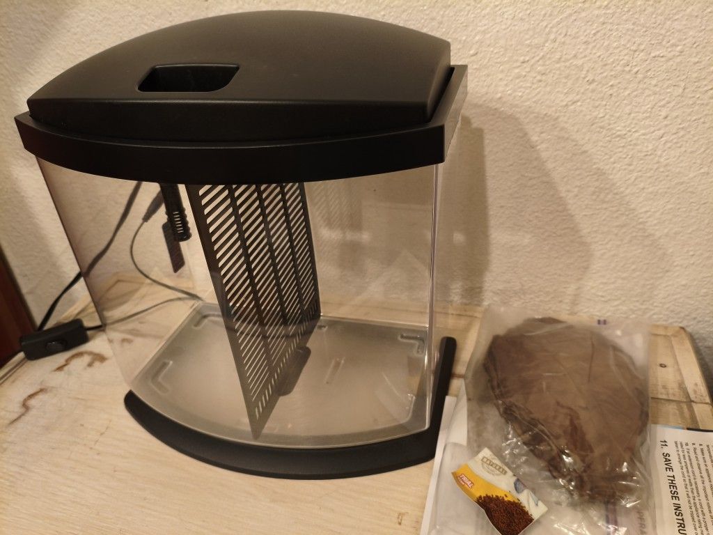 Betta Aquarium And Catappa Leaves