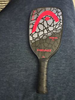 Pickleball paddle