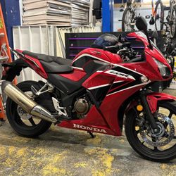 Honda CBR300R 