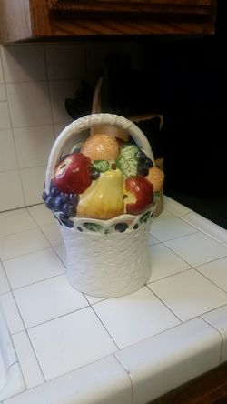 BEAUTIFUL Cookie Jar