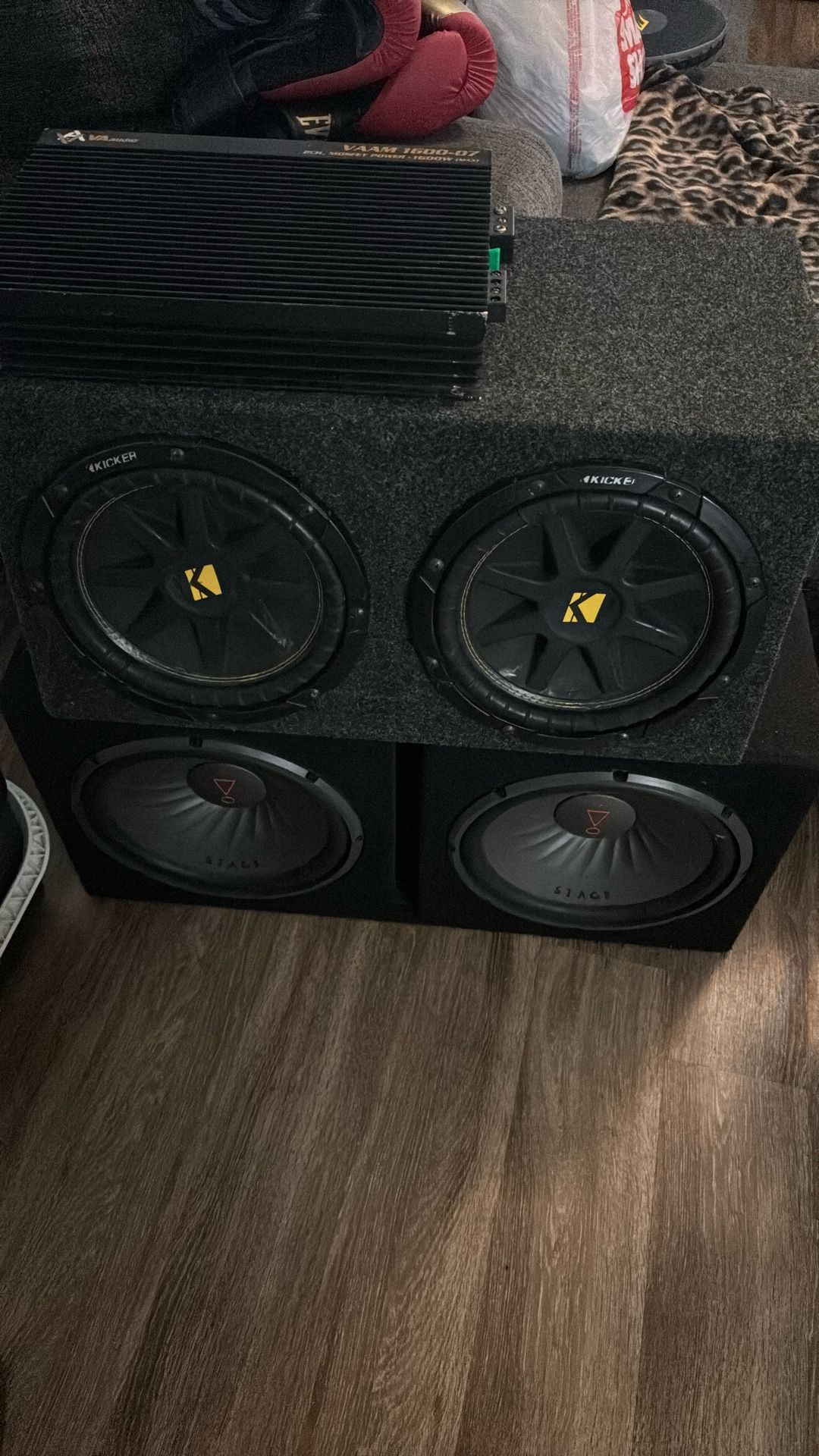 10 Kicker Com Subwoofer