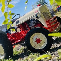FORD 8N TRACTOR
