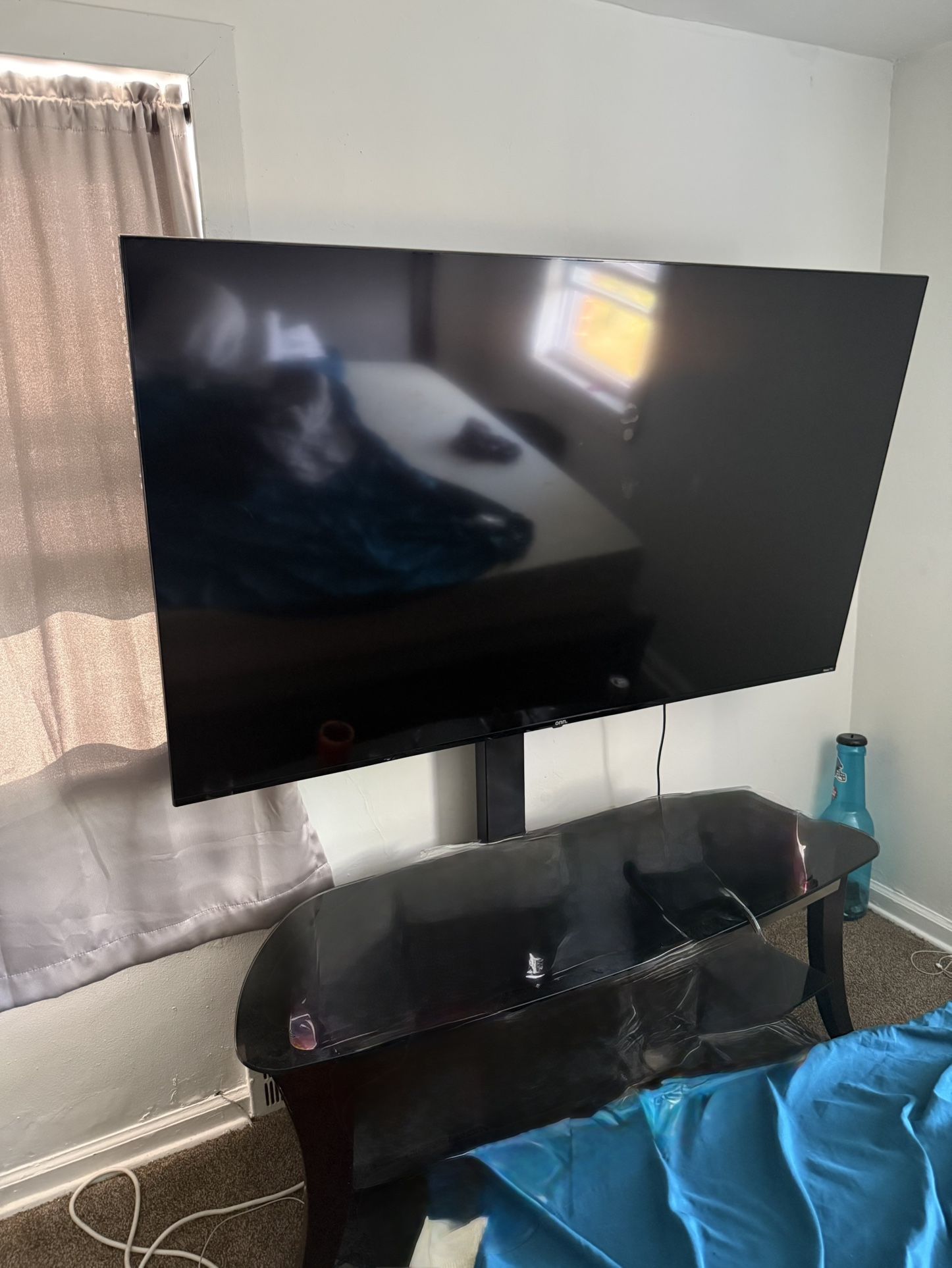70” Onn Tv