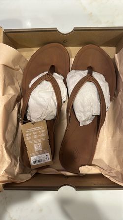 Women’s OluKai Flip-flops size 11 Brown Leather