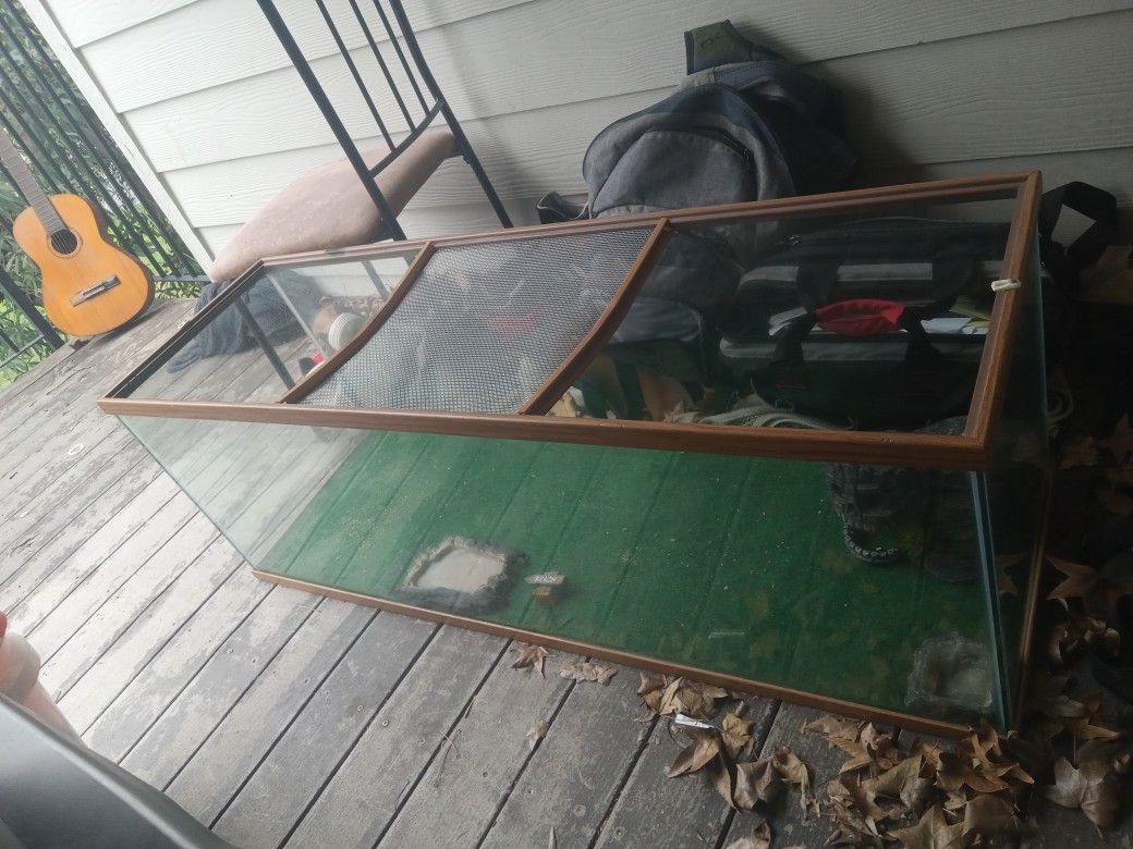 40-50 Gallon Reptile Tank