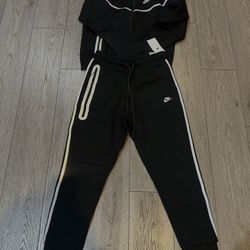 Nike Tech Reflective Set