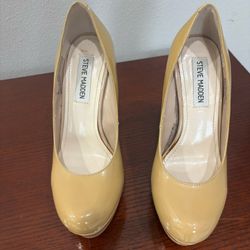 Steve madden Size 6…$5