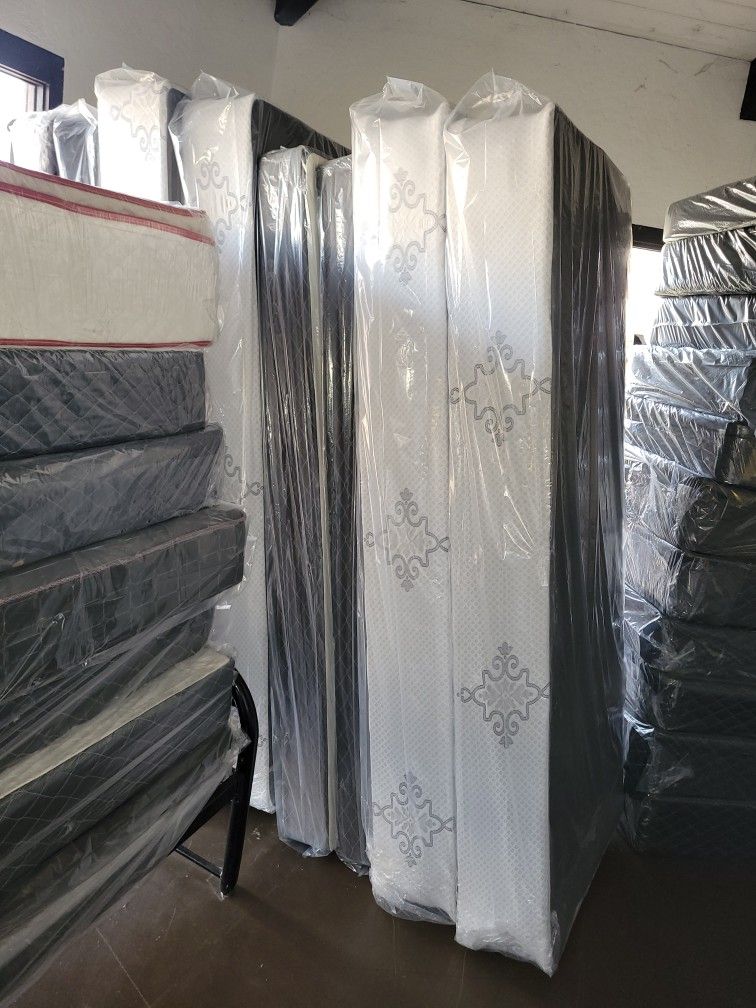 CALI-KING BOX SPRINGS