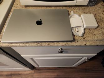 Mac Book Pro Brand New