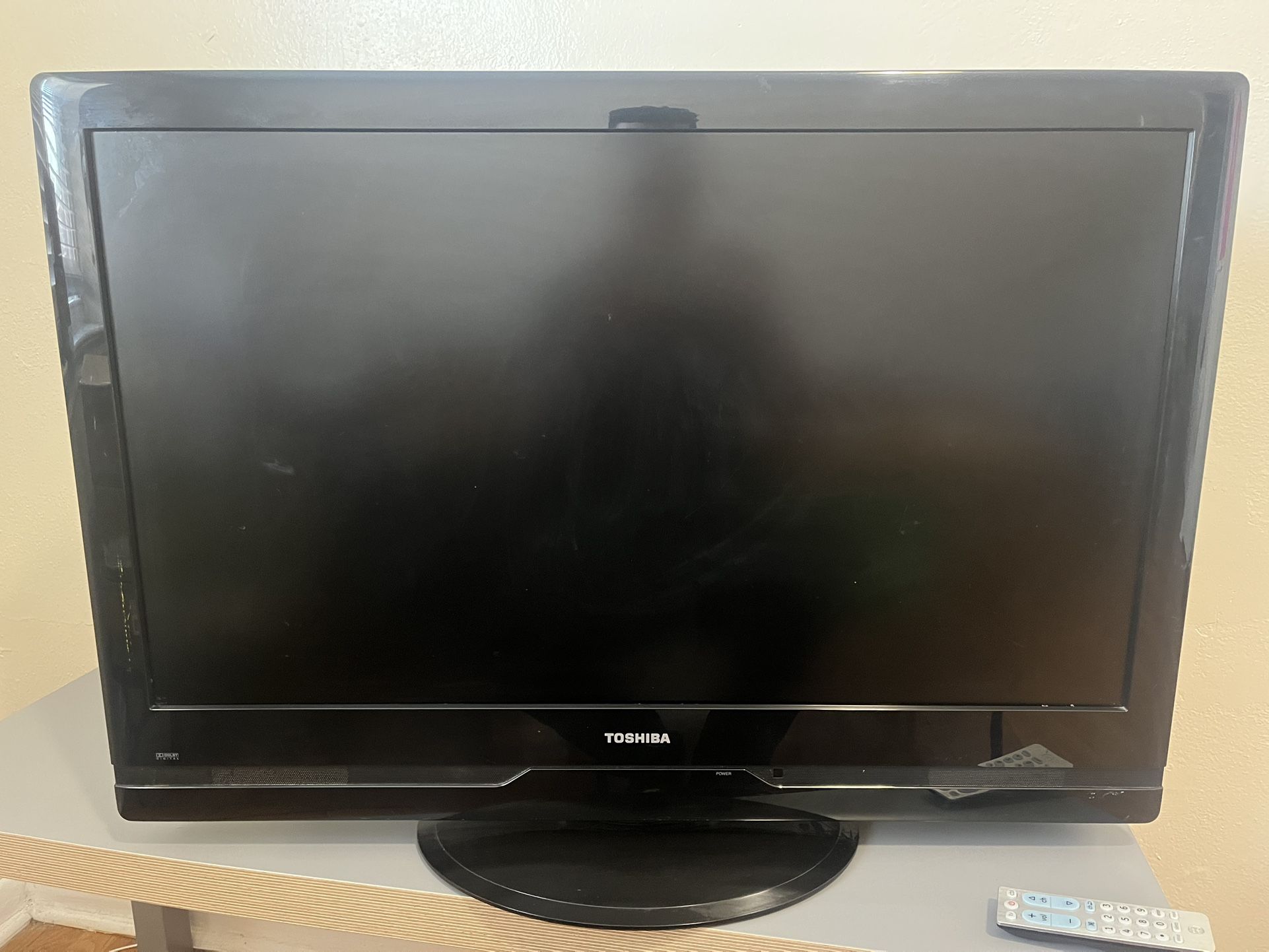 Toshiba Flat Screen 32’’