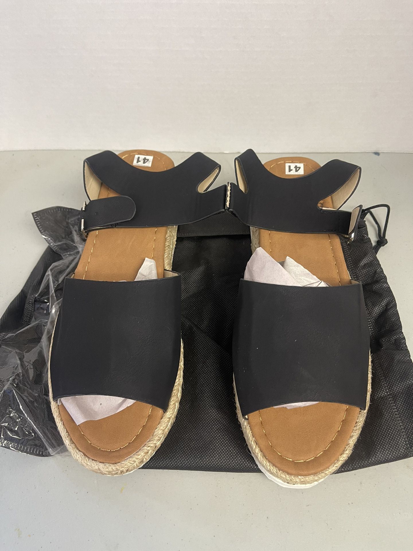 Athlefit Women's Platform Sandals Ankle Strap, Black, Size 8.5 shoes  - SH728